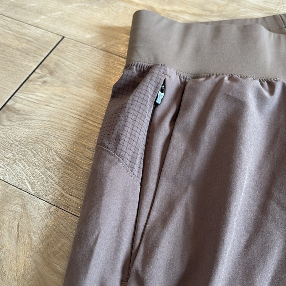Abercrombie & Fitch YPB Motion Tek Pants Men’s Size XS 2 Tone Taupe Drawstring - Picture 6 of 12